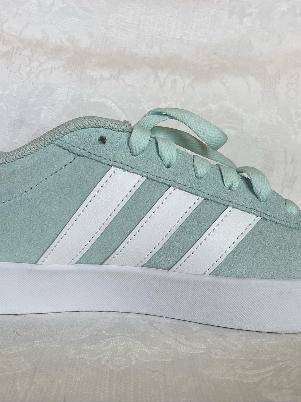 adidas VL Court 3.0 suede light Mint Green Low-Top Sneakers EUC size 8.5